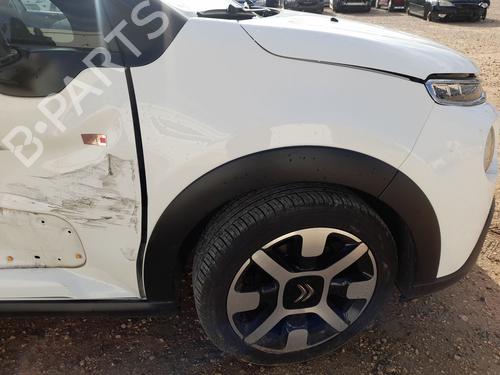 Used Right front fenders CITROËN C3 III (SX) 1.2 VTi 82 (82 hp) 30935149