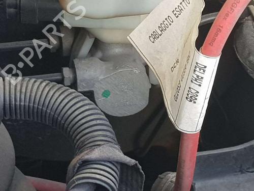 Used Brake master cylinder FIAT GRANDE PUNTO (199_) 1.4 (199AXB11, 199AXB1A, 199BXB1A, 199AXL1A) (77 hp) 19117442