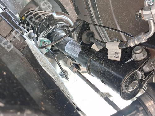 left-front-shock-absorber-omoda-5-2022-39104523 main image