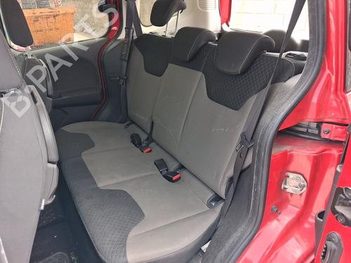 rear-seat-ford-tourneo-courier-b460-mpv-2014-38564829 main image
