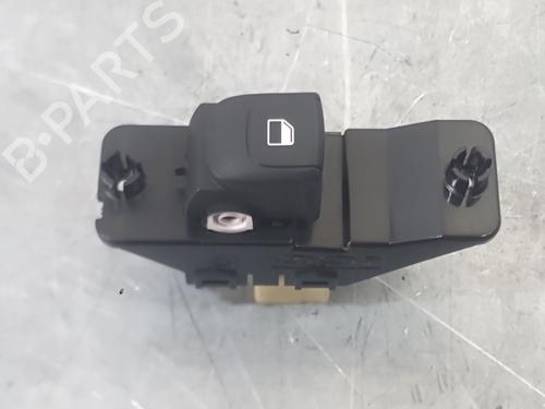 Venstre bagtil elrude kontakt Venstre bagtil elrude kontakt KIA STONIC (YB) 1.0 T-GDi (120 hp) 37263781 37263781