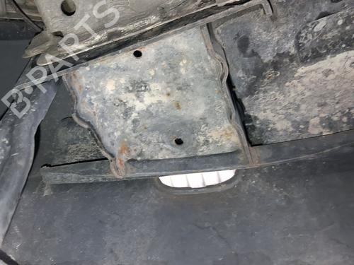 Refuerzo paragolpes trasero Refuerzo paragolpes trasero 39134667 39134667
