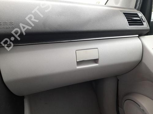 Used Glove box MERCEDES-BENZ B-CLASS Sports Tourer (W245) B 180 CDI (245.207) (109 hp) 29751984