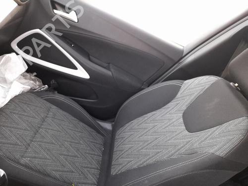Used Right front seat OPEL CROSSLAND X / CROSSLAND (P17, P2QO) 1.5 Turbo D (75) (102 hp) 27460178