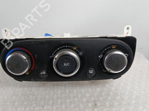 climate-control-renault-clio-iv-bh_-2012-2013-2014-2015-2016-2017-2018-2019-2020-2021-36277638 main image