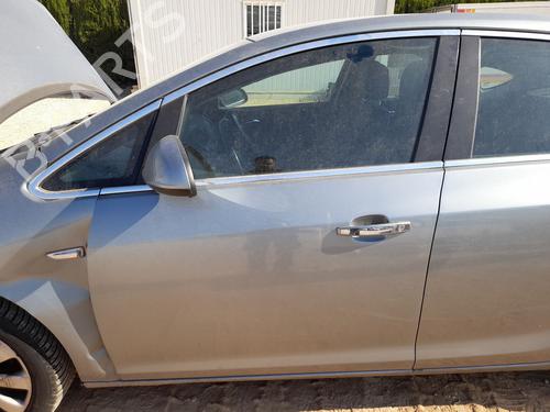 Used Left front door OPEL ASTRA J Saloon 1.4 Turbo (69) (140 hp) 27204378