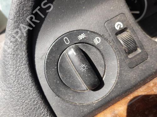 Used Headlight switch BMW 5 (E39) 525 d (163 hp) 26735643