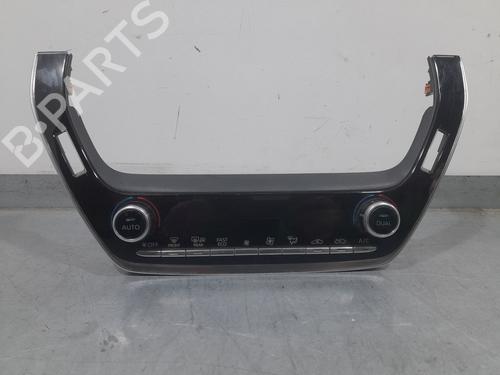 climate-control-toyota-corolla-hatchback-_e21_-_ea1_-_eh1_-18-hybrid-zwe211-zwe219-2018-22637441 main image