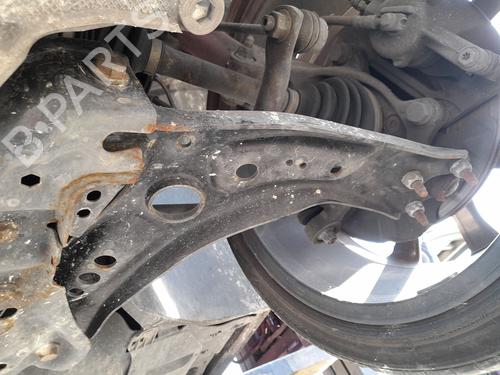 Used Left front suspension arm Left front suspension arm 37217623 37217623