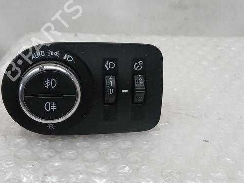 Used Headlight switch OPEL GRANDLAND / GRANDLAND X (A18, P1UO) 1.2 (75) (131 hp) 25769388