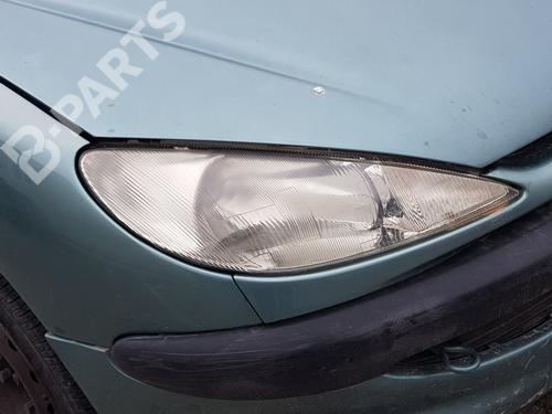 Used Right headlight Right headlight PEUGEOT 206 Hatchback (2A/C) 1.4 i (75 hp) 9575503 9575503