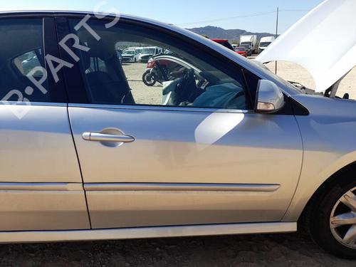Dør højre fortil RENAULT LAGUNA III (BT0/1) 1.5 dCi (BT00, BT0A, BT0T, BT1J) (110 hp) 26434891