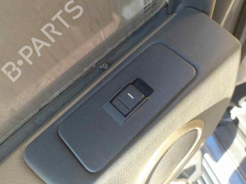 Used Left rear window switch LAND ROVER DISCOVERY III (L319) [2004-2009]  23427653