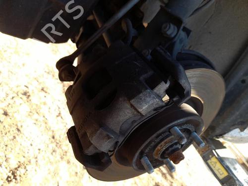 Used Left front brake caliper TOYOTA YARIS (_P13_) 1.5 (NSP131_) (112 hp) 30001935