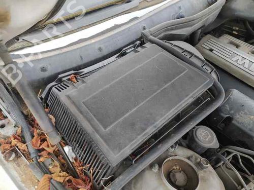 Used Air filter box BMW 5 (E39) 520 d (136 hp) 22644089