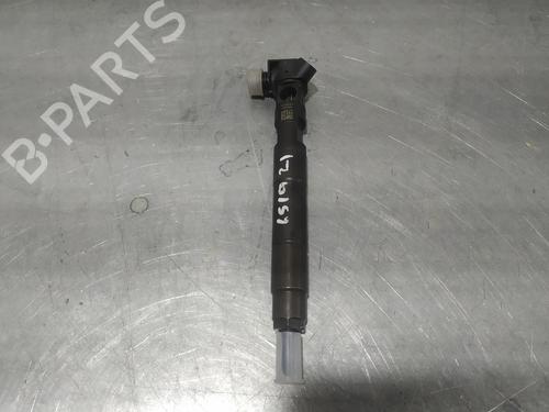 Used Injector MERCEDES-BENZ C-CLASS (W205) [2013-2023]  13121125