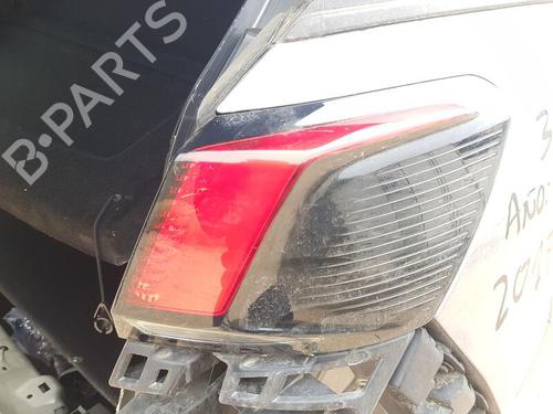Used Right taillight PEUGEOT 3008 II SUV (MC_, MR_, MJ_, M4_) 1.2 THP/ PureTech 130 (MRHNSM, MRHNSU, MRHNSJ, MRHNYW,... (131 hp) 29528140