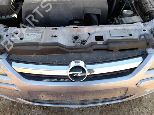 Used Grille OPEL CORSA C (X01) 1.3 CDTI (F08, F68) (70 hp) 28318782