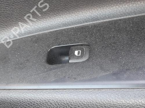 Used Right front window switch KIA STONIC (YB) 1.0 T-GDi (120 hp) 29919498