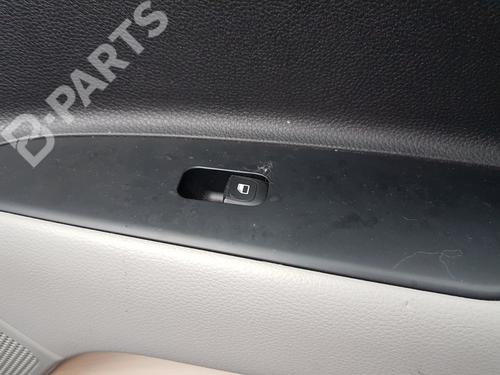 Used Right front window switch Right front window switch KIA STONIC (YB) 1.0 T-GDi Eco-Dynamics+ (120 hp) 9078959 9078959