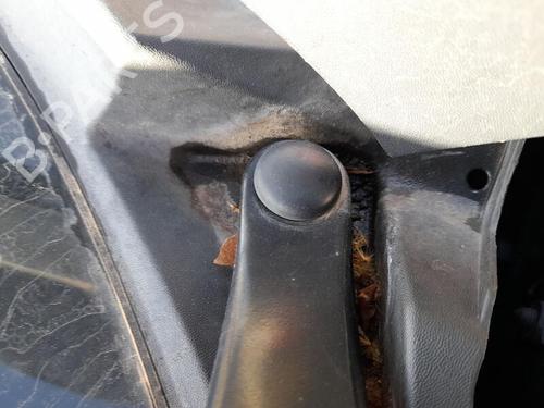 front-wiper-motor-seat-altea-5p1-2004-2005-2006-2007-2008-2009-2010-2011-2012-2013-2014-2015-31345578 main image