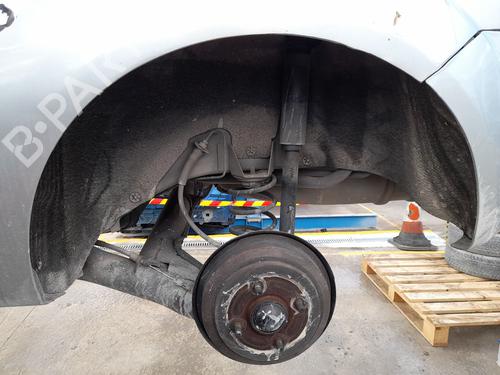 Hjulbue FORD FIESTA V (JH_, JD_) 1.4 16V (80 hp) 31833552