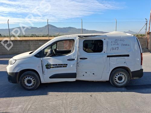 Używane części TOYOTA PROACE CITY Box Body/MPV (BPZ_) 1.5 D-4D 100 (BPZM) 4865631