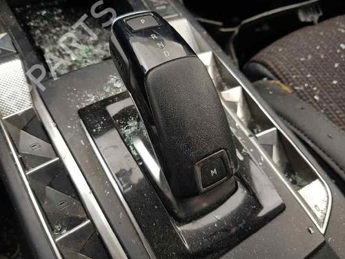 Used Gear lever DS DS 3 / DS 3 CROSSBACK (UR_, UC_, UJ_) 1.2 PureTech 100 (URHNKK, URHNEK) (101 hp) 24675697
