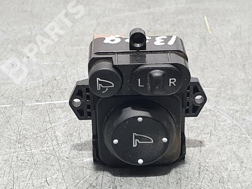 Used Mirror switch HONDA JAZZ V (GR_, GS_) 1.5 eHEV (GR3, GR6) (109 hp) 9956577