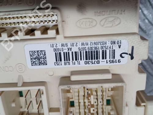 Fuse box HYUNDAI TUCSON (TL, TLE)  | BP19936669E1 