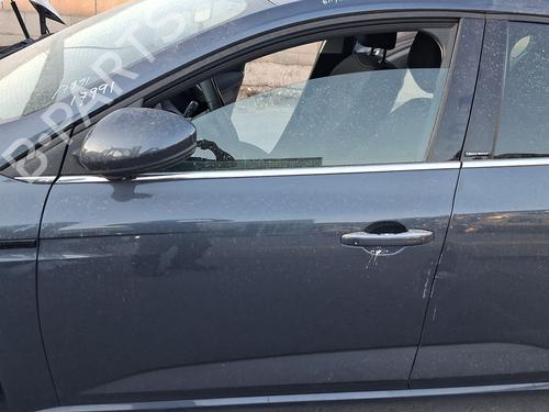 Used Left front door Left front door 38073575 38073575