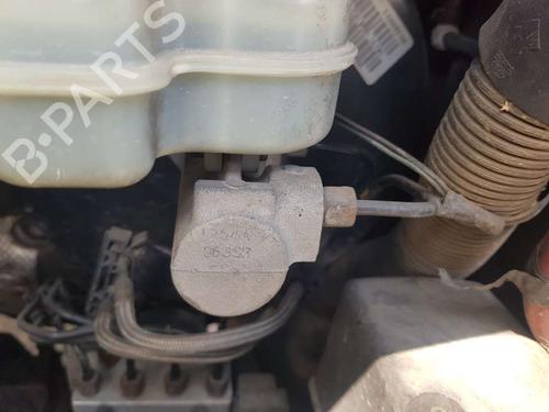 Used Brake master cylinder CHRYSLER VOYAGER / GRAND VOYAGER IV (RG) 2.5 CRD (143 hp) 19159429