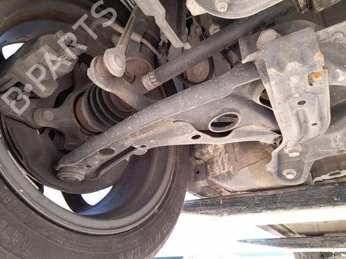 Used Right front suspension arm TOYOTA YARIS (_P13_) 1.5 Hybrid (NHP130_, NHP130) (101 hp) 26395822