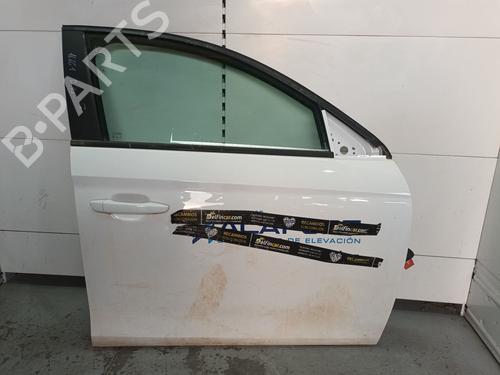 Used Right front door OPEL CORSA F (P2JO) 1.5 (68) (102 hp) 26395792