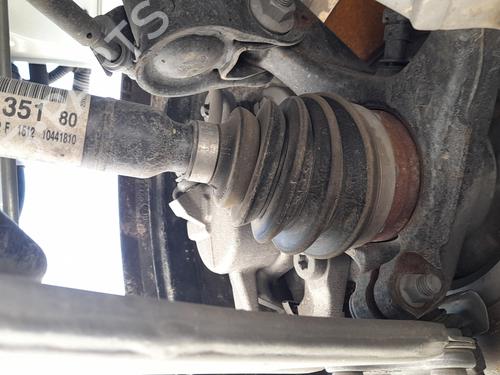 Used Right front driveshaft Right front driveshaft CITROËN C4 III (BA_, BB_, BC_) ë-C4 (BCZKXC, BZCKSC) (136 hp) 36164567 36164567