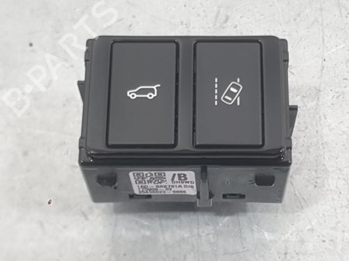 switch-jaguar-f-pace-x761-2015-36354197 main image