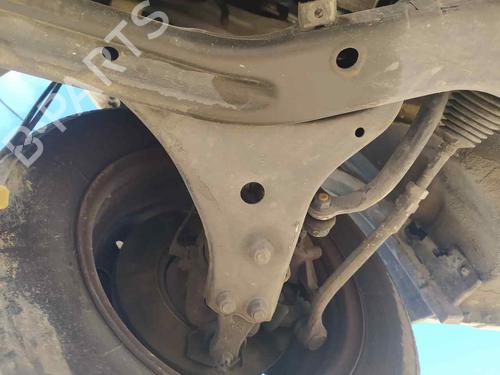 Used Right front suspension arm KIA CEE'D Hatchback (ED) [2006-2012]  23992162