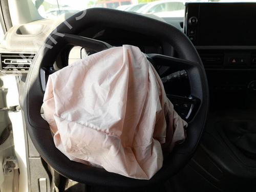 Used Steering wheel CITROËN BERLINGO Box Body/MPV (K9) 1.5 BlueHDi 100 (102 hp) 28317126