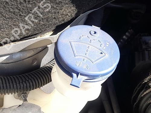 windscreen-washer-tank-peugeot-2008-i-cu_-2013-36165477 main image