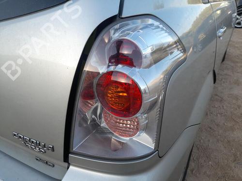 Used Right taillight TOYOTA COROLLA Verso (ZER_, ZZE12_, R1_) 2.2 D-4D (AUR10_, AUR10R) (136 hp) 29145869