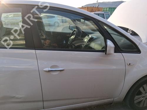 Used Right front door Right front door 37514701 37514701