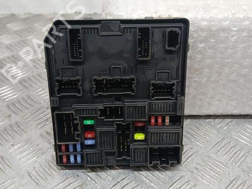Used Fuse box NISSAN QASHQAI II SUV (J11, J11_) 1.2 DIG-T (115 hp) 28193052