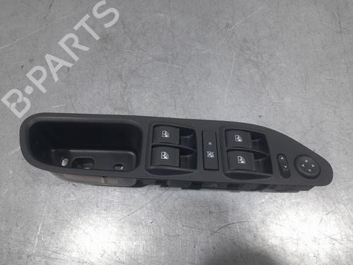 Used Left front window switch Left front window switch FIAT TIPO Estate (356_, 357_) 1.4 (356WXA1B) (95 hp) 32026030 32026030