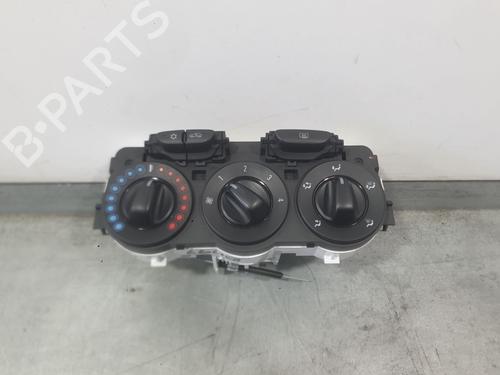 climate-control-opel-corsa-e-x15-2014-39102852 main image