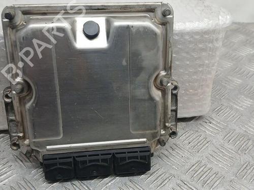 Used Engine control unit (ECU) RENAULT TRAFIC II Van (FL) 1.9 dCi 80 (FL0B) (82 hp) 26643506
