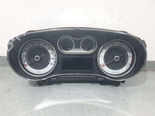 instrument-cluster-fiat-500l-351_-352_-2012-29852373 main image