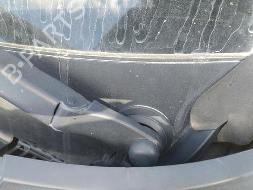 Used Front wiper motor PEUGEOT 5008 (0U_, 0E_) [2009-2017]  24618097
