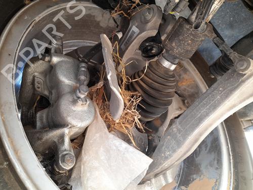 Used Right front steering knuckle LAND ROVER RANGE ROVER EVOQUE (L551) 2.0 D150 MHEV 4x4 (150 hp) 30319475