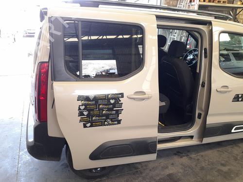 Used Right slide door Right slide door 36879780 36879780