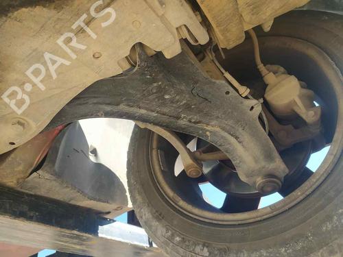 Used Left front suspension arm RENAULT MEGANE II Estate (KM0/1_) [2003-2012]  25156537